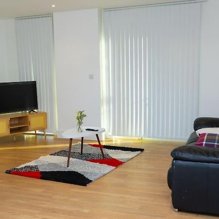 1 Bed Luxury Comfortable Apt Londres Extérieur photo