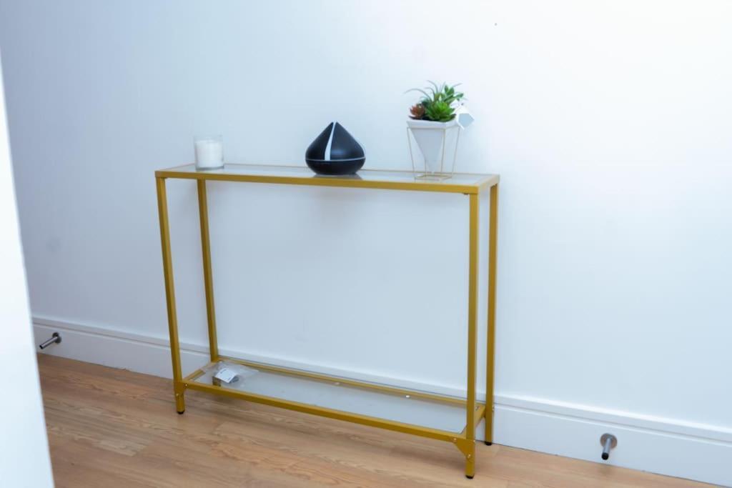 1 Bed Luxury Comfortable Apt Londres Extérieur photo